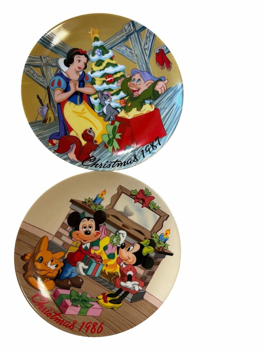 8” Disney pair of plates 1986 Mistletoe magic &1987 Snow White surprise